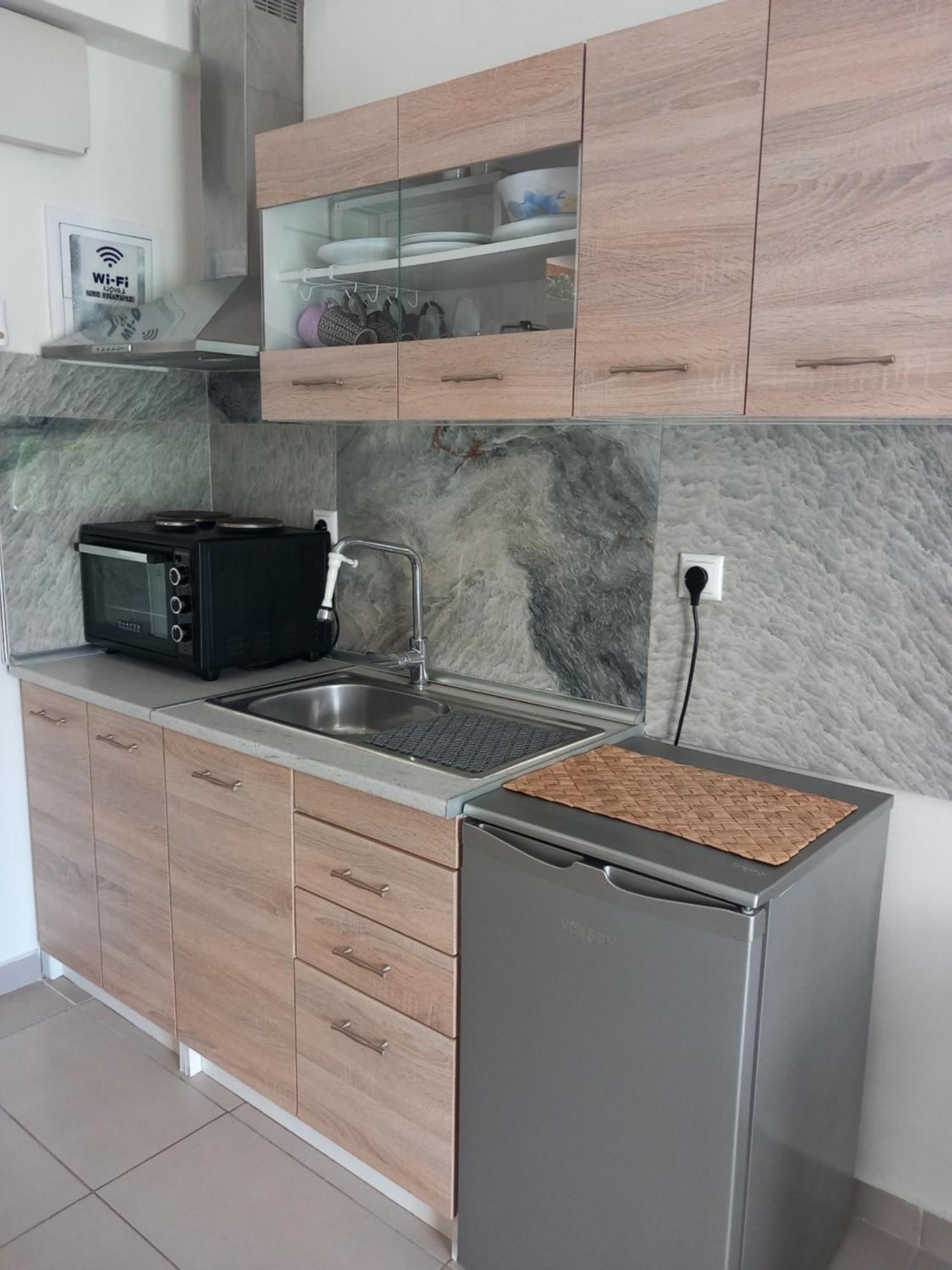 Hra Apartment Лутраки Екстериор снимка